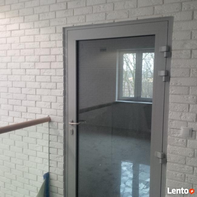 Biała cegła z gotową fugą płytki ścienne gipsowe