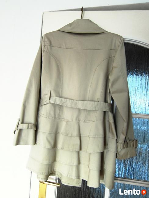 Włoski Wiosenny płaszcz typu trencz kolor beż nowy!