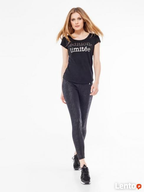 Świetny t-shirt z napisem (Top Secret)