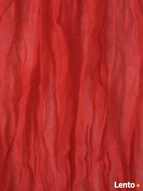 Czerwony szal Top Secret