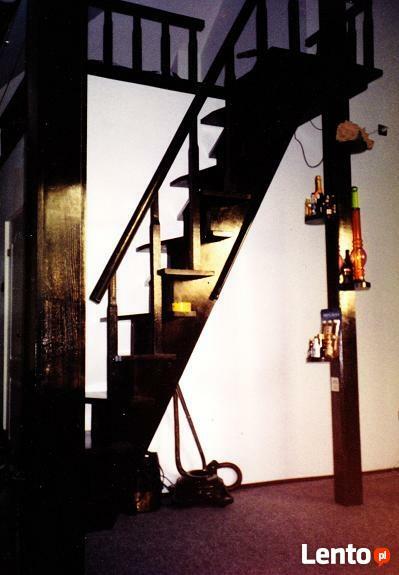 Schody drewniane, kręcone, proste, ażurowe, zabiegowe