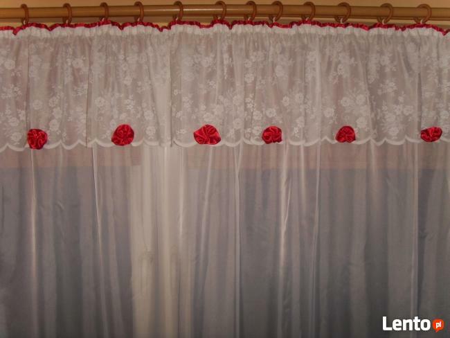 FIRANKA Z FALBANKĄ, RÓŻYCZKI, BIAŁA, WYSTRÓJ OKNA =WROCŁAW=