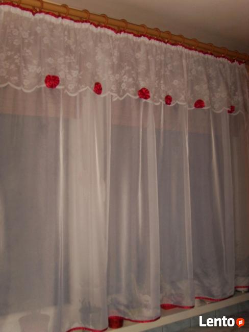 FIRANKA Z FALBANKĄ, RÓŻYCZKI, BIAŁA, WYSTRÓJ OKNA =WROCŁAW=