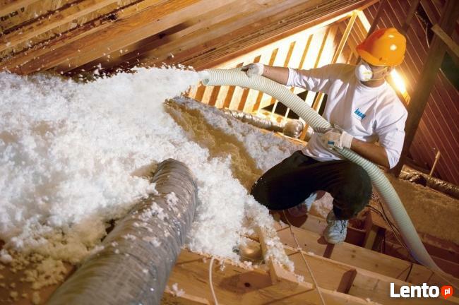 Naprawa izolacji metodą wdmuchiwania. Celuloza, wełna