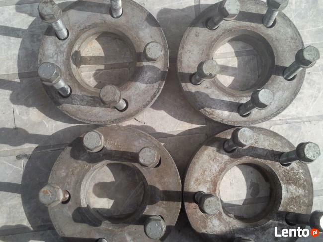 dystanse do kół mercedes