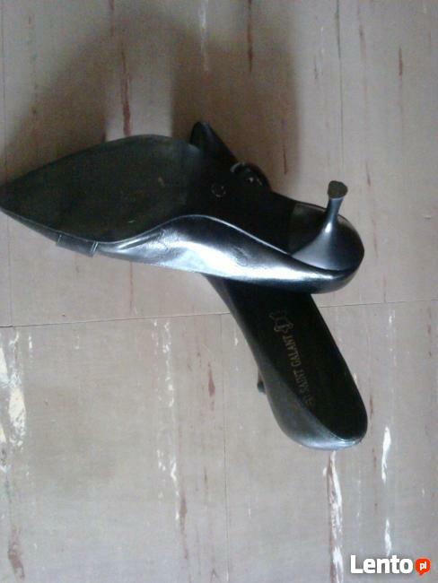 Czarne Czółenka rozm.39