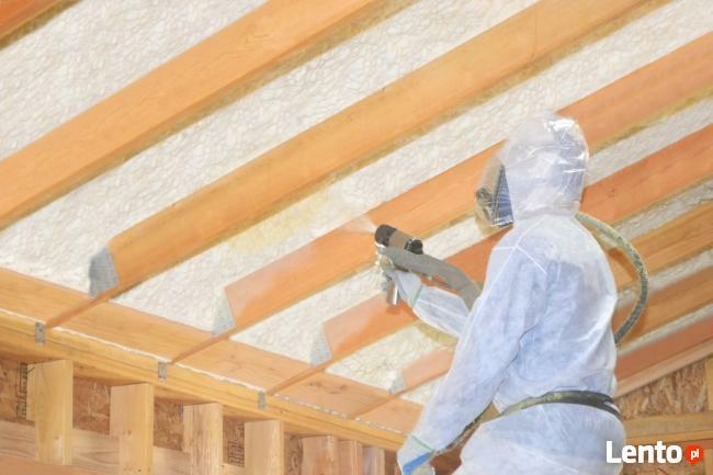 Ocieplanie Piana PUR poddasza fundamenty prace wykończeniowe