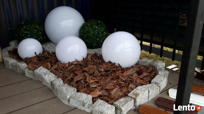 Duży zestaw kul ogrodowych świecących na biało średnica 30cm