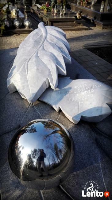 Rzeźbiarski nagrobek ciekawy Opadły Liść, inny nagrobek