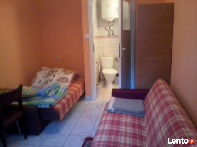 POKOJE GOSCINNE 2-4 OSOBOWE Z LAZIENKAMI 400m DO MORZA