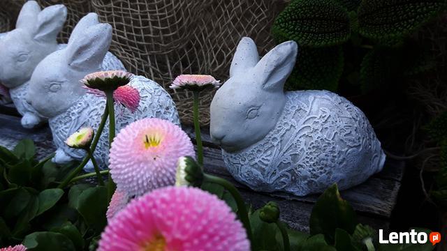 Dekoracja ozdoba do ogrodu-Figurka ogrodowa zajączek