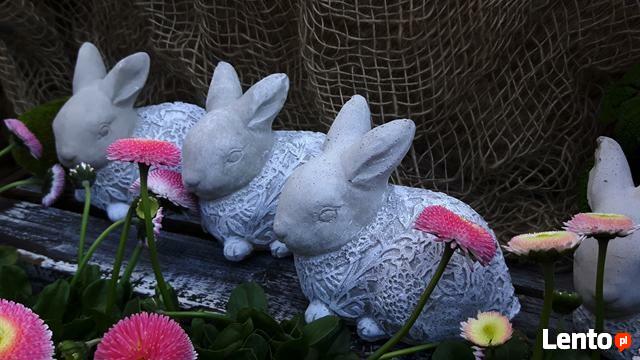 Dekoracja ozdoba do ogrodu-Figurka ogrodowa zajączek