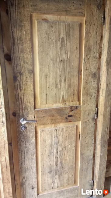 Drzwi ze starego drewna