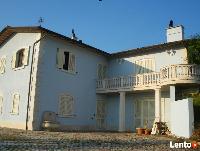 we włoszech umbria duża posiadłość w pobliżu miasta Gubbio