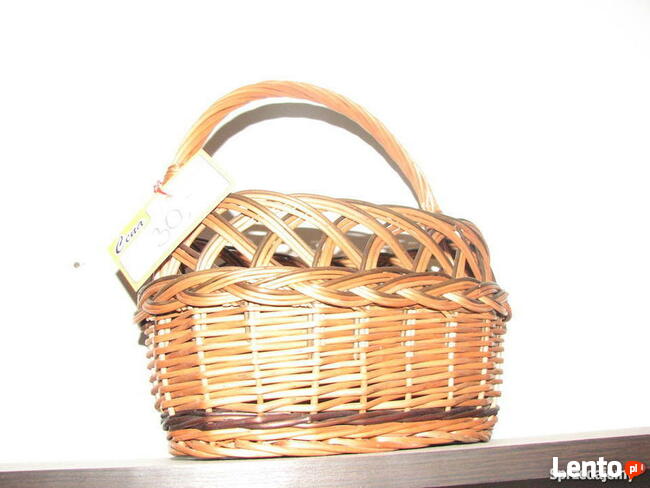 Koszyczki wiklinowe różne