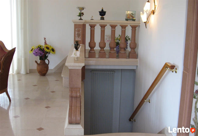 we włoszech umbria duża posiadłość w pobliżu miasta Gubbio