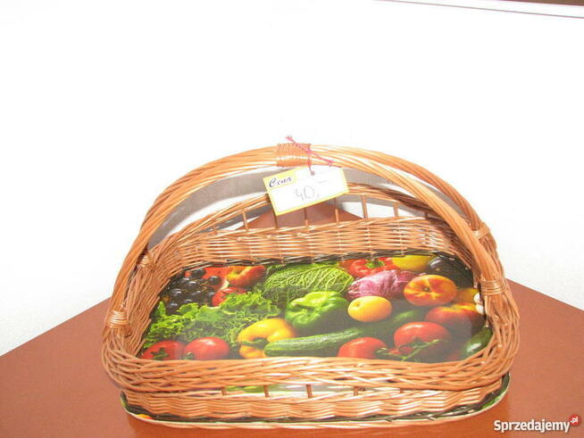 Koszyczki wiklinowe różne