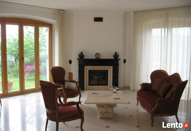 we włoszech umbria duża posiadłość w pobliżu miasta Gubbio