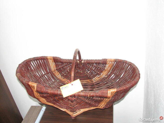 Koszyczki wiklinowe różne