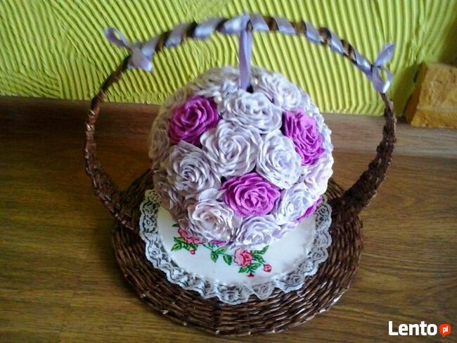 Kule kwiatowe z włoskiej krepy, kwiaty z organzy