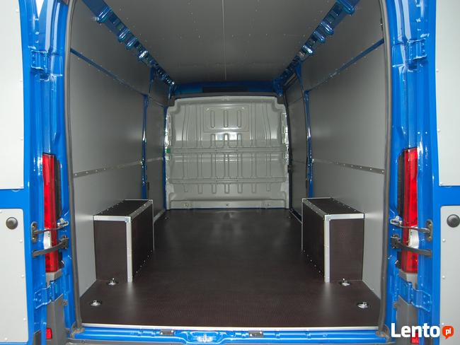 Zabudowy samochodów dostawczych