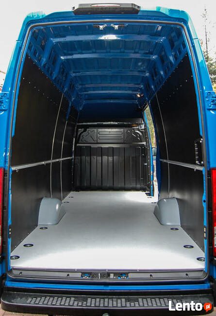 Zabudowy samochodów dostawczych