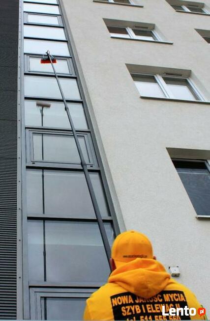 Mycie szyb, okien, przeszkleń, witryn wodą demineralizowaną