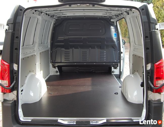 Zabudowy samochodów dostawczych