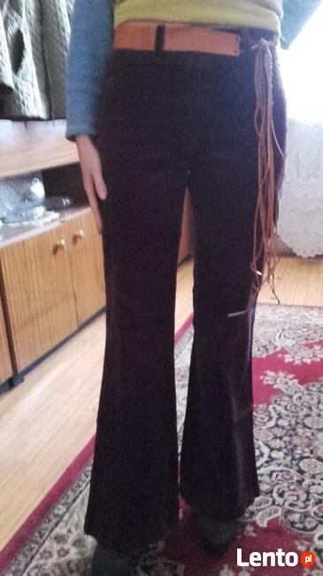 Spodnie sztruksowe dzwony damskie w oryginalnym kolorze