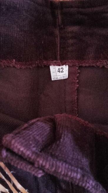 Spodnie sztruksowe dzwony damskie w oryginalnym kolorze