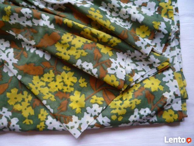 Materiał 307cm x 113cm kupon kwiatki kolorowe lejący