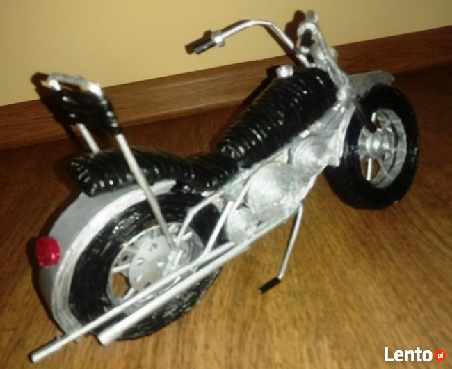 Motor z papierowej wikliny