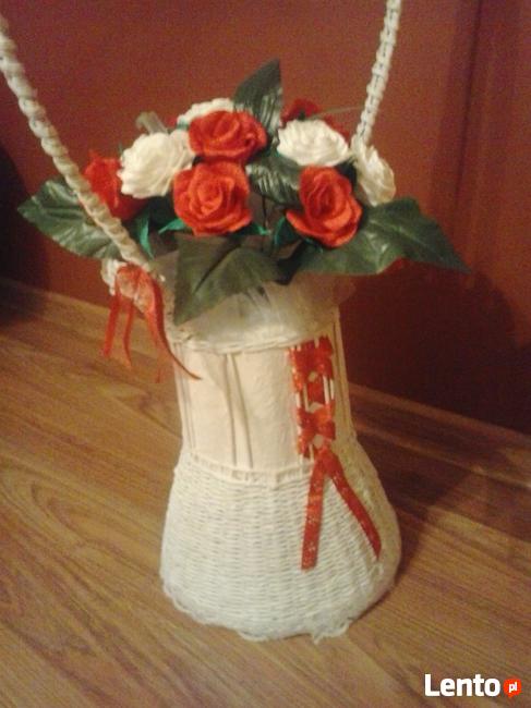 Gorset ,kosz z kwiatami -papierowa wiklina