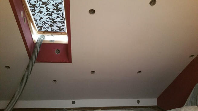 Wdmuchiwanie granulatu ocieplenie stropodachu poddasza