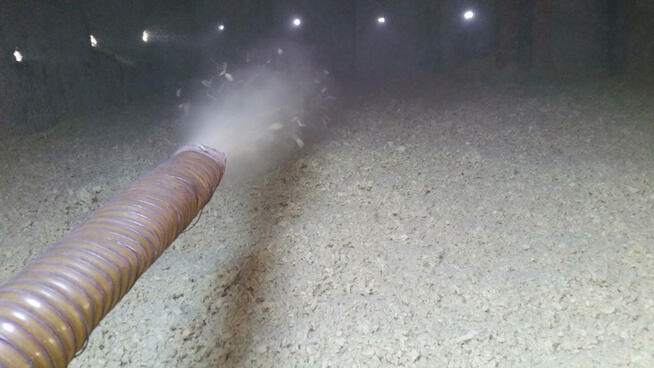 Wdmuchiwanie granulatu ocieplenie stropodachu poddasza