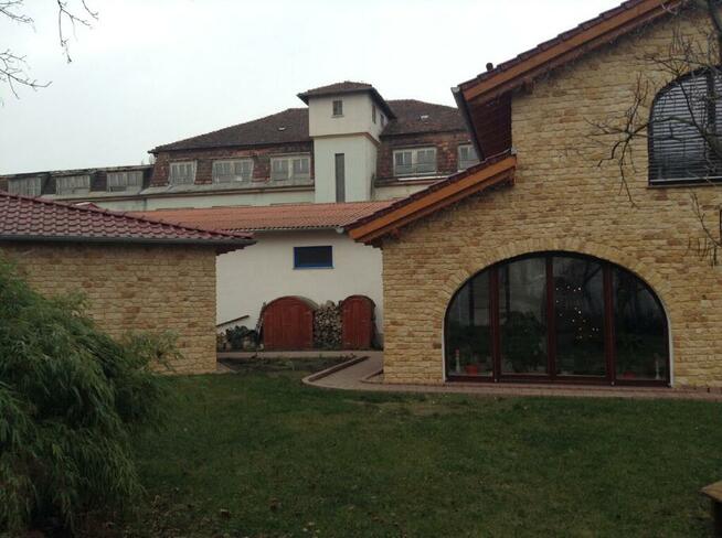 Kamień elewacyjny dekoracyjny na elewacje piaskowiec