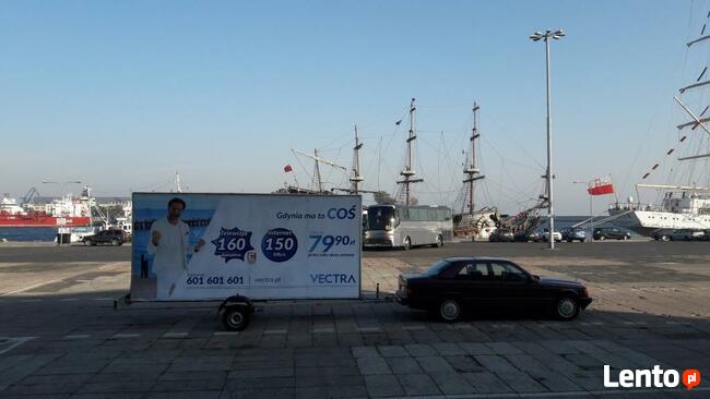 Przyczepy reklamowe Reklama mobilna przyczepa backlight led