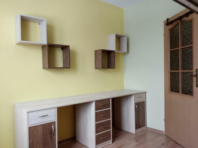 łóżko na antresoli