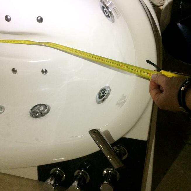 Wanna z hydromasażem gemy