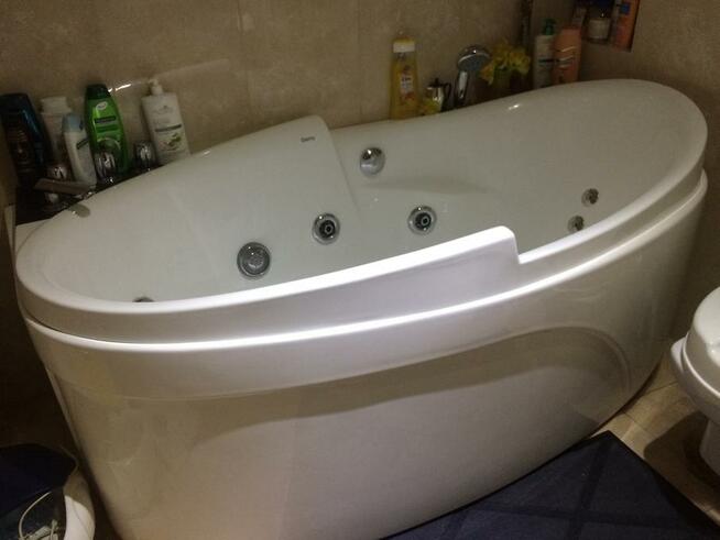 Wanna z hydromasażem gemy