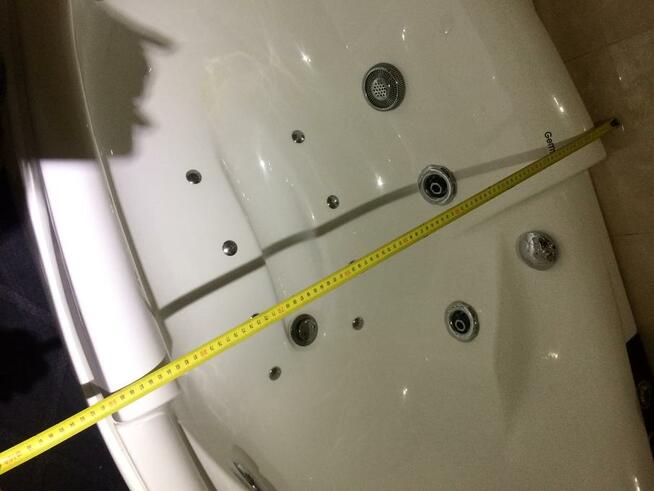 Wanna z hydromasażem gemy