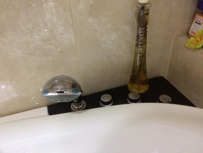 Wanna z hydromasażem gemy