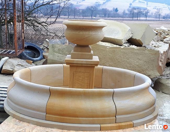 Duże fontanny z piaskowca, kamienia naturalnego