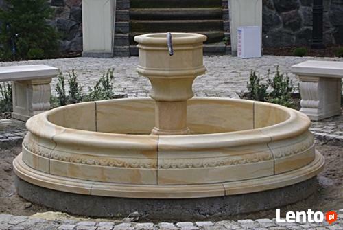 Duże fontanny z piaskowca, kamienia naturalnego