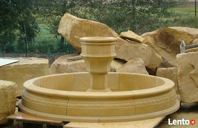Duże fontanny z piaskowca, kamienia naturalnego