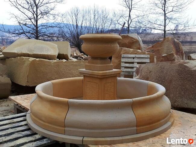 Oryginalna i stylowa fontanna z piaskowca, naturalny kamień