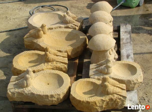 poidła, poidełka z piaskowca kamienia naturalnego