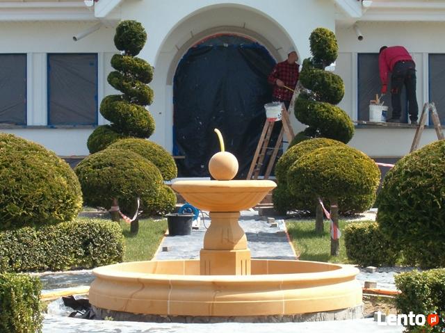 Duże fontanny z piaskowca, kamienia naturalnego