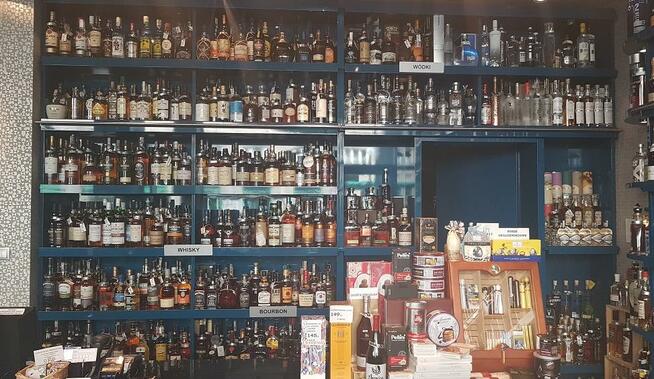 Salon Win i Alkoholi; Ul. Nowowiejska 5 w Warszawie