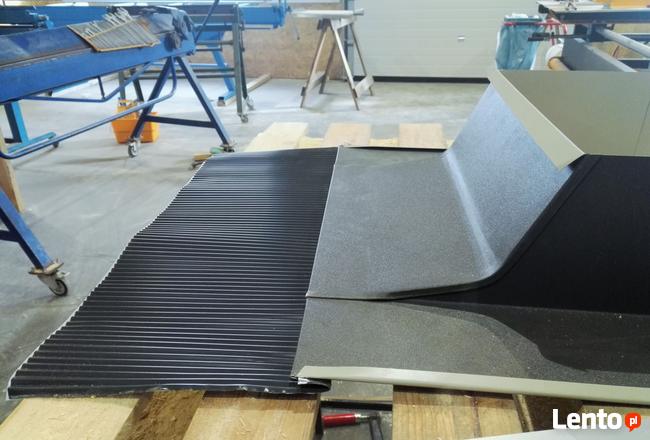 Obróbka blacharska komina na wymiar, opierzenie komina